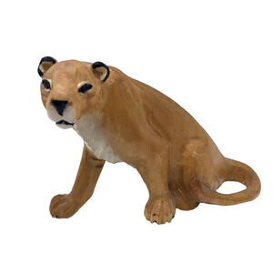 Carved Wooden Mountain Lion Figurine Handmade Puma Lioness ? Vintage